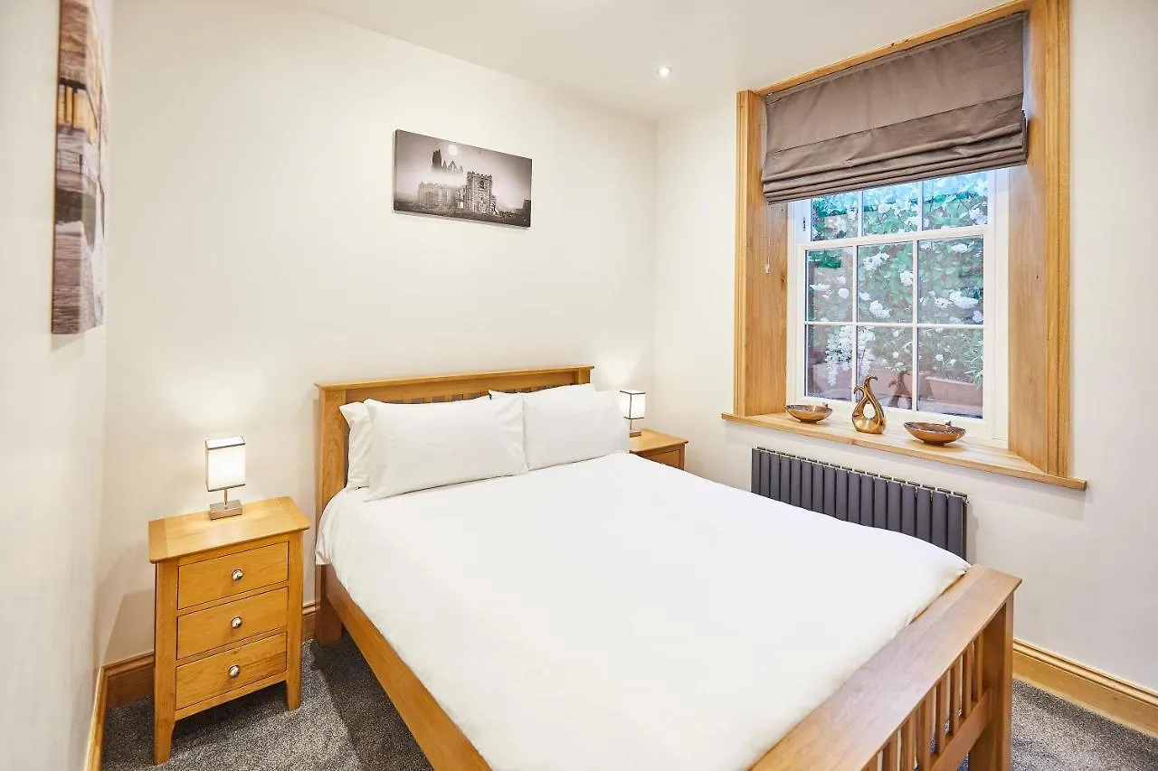 Host & Stay - Knight Retreat Whitby Apartment