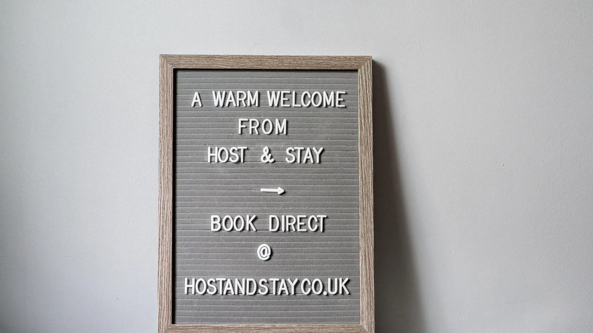 Apartment Host & Stay - Knight Retreat Whitby